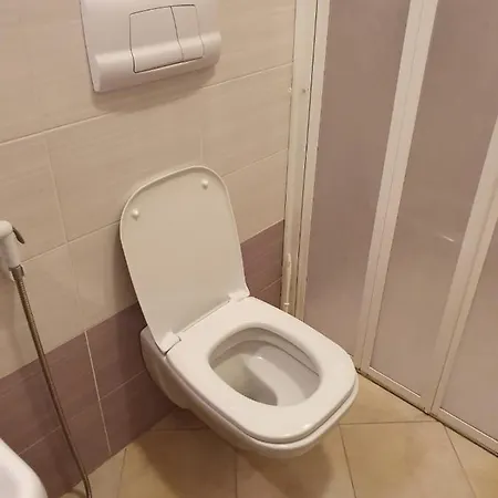 Moderne Ferienwohnung Nah Am Mit Pool In *