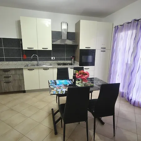 Moderne Ferienwohnung Nah Am Mit Pool In